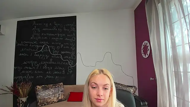 SonnySofia online show from May 2026 05:49:01 AM