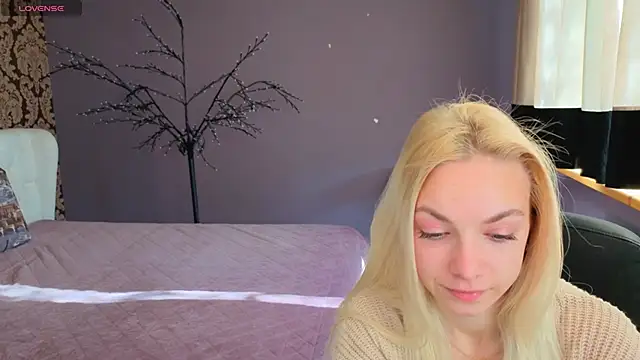 SonnySofia online show from May 2026 05:44:02 AM