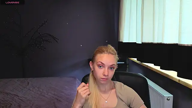 SonnySofia online show from May 2026 05:48:01 AM