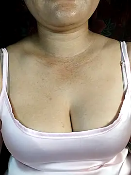 Snapshot of saya_006 chatting on April 2026 01:10:01 AM saya 006 online show from April 2026 01:10:01 AM