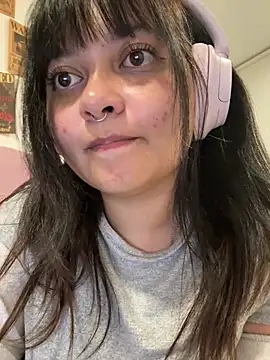 Snapshot of ZoeyDoll_ chatting on June 2026 04:10:02 AM ZoeyDoll online show from June 2026 04:10:02 AM
