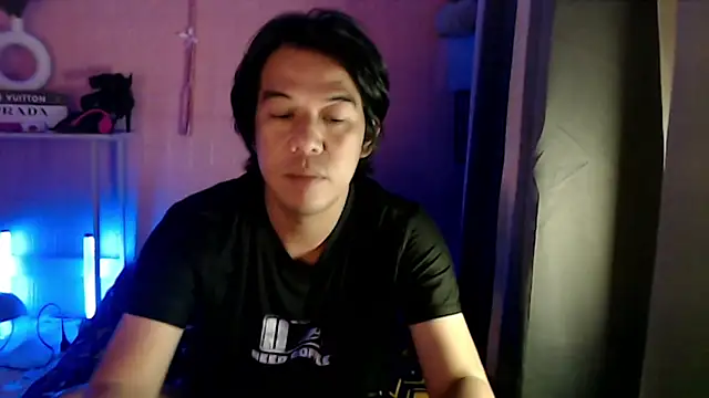 akiramoore online show from May 2026 05:13:01 AM