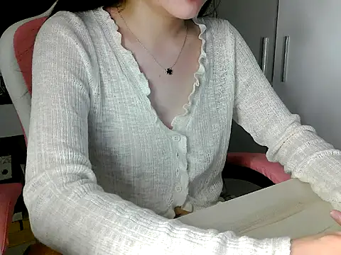 lucienguyen online show from April 2026 11:17:02 PM