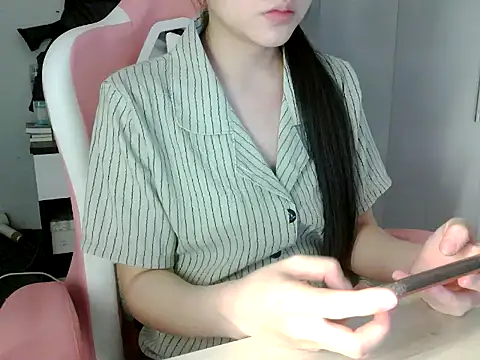 lucienguyen online show from May 2026 05:40:01 AM
