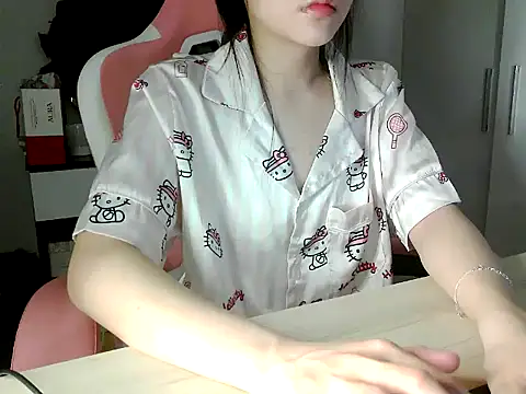 lucienguyen online show from May 2026 06:59:01 PM