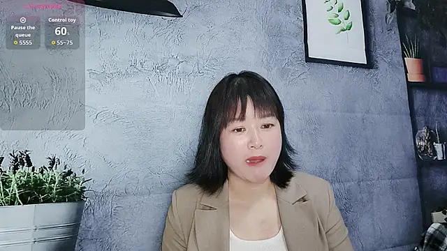 HH-Ying7 online show from May 2026 12:09:02 PM