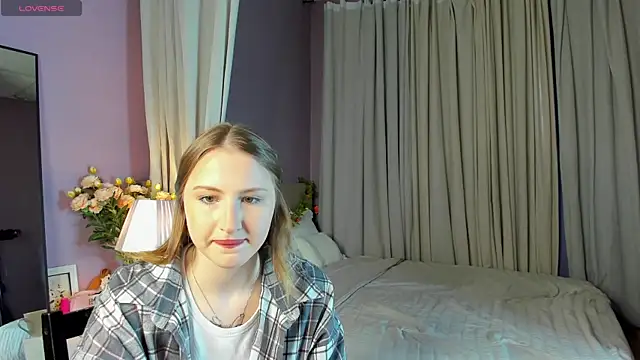 Snapshot of April_Jackson chatting on April 2026 01:07:02 AM April Jackson online show from April 2026 01:07:02 AM