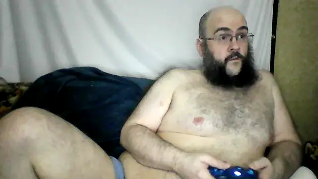 BriTheTopBear online show from April 2026 02:27:02 AM