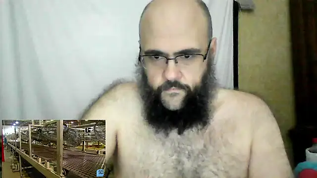 Snapshot of BriTheTopBear chatting on June 2026 11:32:01 PM BriTheTopBear online show from June 2026 11:32:01 PM
