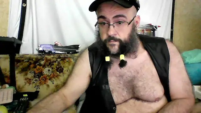 Snapshot of BriTheTopBear chatting on July 2026 03:23:01 AM BriTheTopBear online show from July 2026 03:23:01 AM