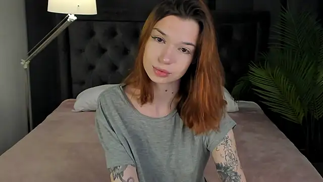 Snapshot of FoxLisa chatting on April 2026 08:29:02 PM FoxLisa online show from April 2026 08:29:02 PM