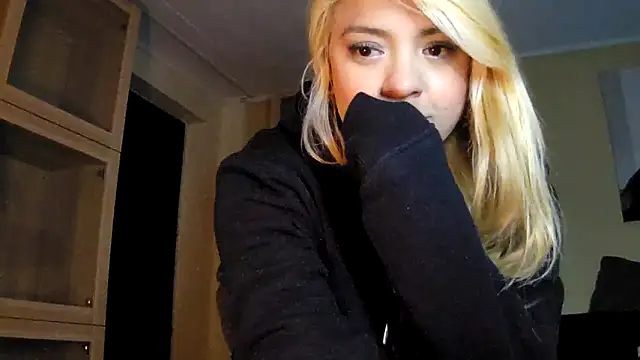 SilvyDiamond online show from May 2026 09:45:02 PM