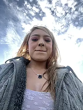 SilvyDiamond online show from April 2026 04:24:02 PM