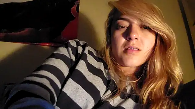 SilvyDiamond online show from April 2026 11:20:02 PM