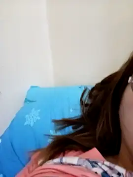Snapshot of Nisrin_ay chatting on May 2026 06:16:01 PM Nisrin ay online show from May 2026 06:16:01 PM