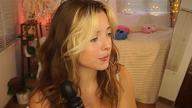 LoraDollie online show from July 2026 04:19:01 AM