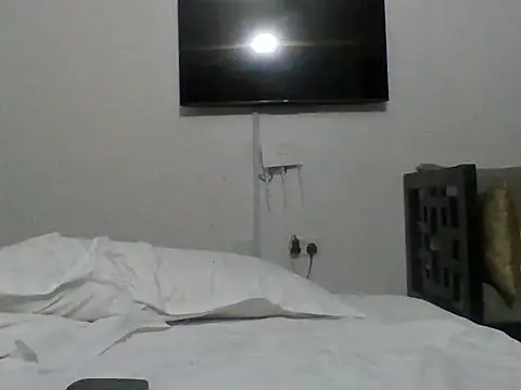Irendz online show from May 2026 10:57:01 PM