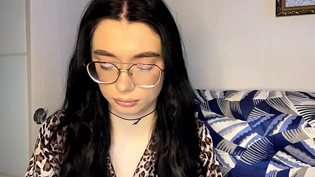 Snapshot of RenataBrought chatting on April 2026 03:07:01 PM RenataBrought online show from April 2026 03:07:01 PM