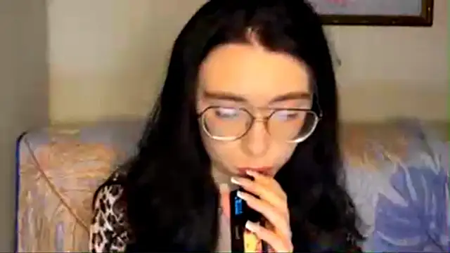 Snapshot of RenataBrought chatting on April 2026 06:23:01 PM RenataBrought online show from April 2026 06:23:01 PM