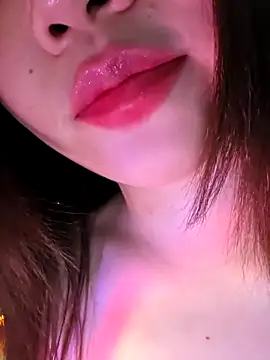 GUGU11211 online show from April 2026 07:09:02 PM