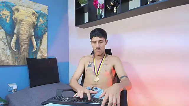 ALEXXXTREM69 online show from May 2026 12:30:02 AM