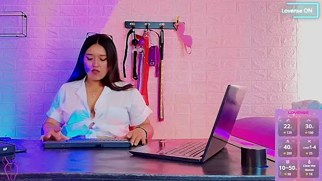 Bdsm Kiara online show from April 2026 01:56:02 PM