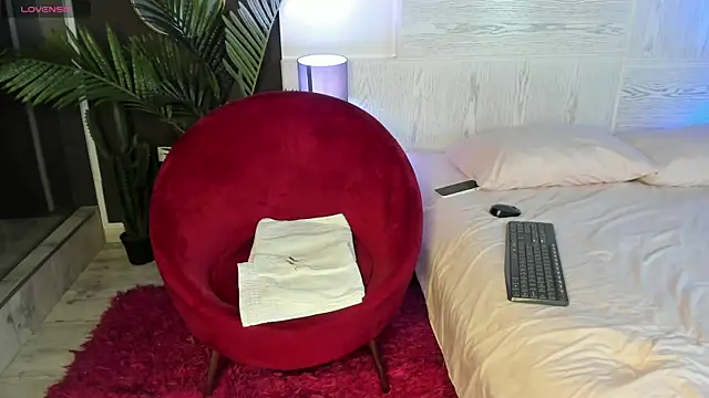 Snapshot of angelina_hilton chatting on April 2026 02:55:01 PM angelina hilton online show from April 2026 02:55:01 PM