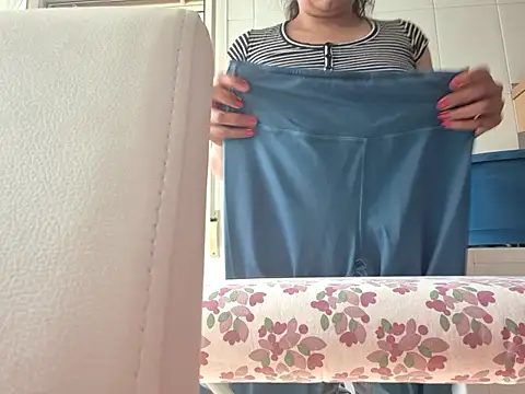 MojaditPussy online show from April 2026 10:00:01 AM