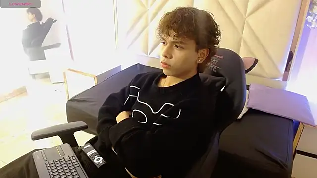 Elian tay online show from April 2026 12:53:02 PM