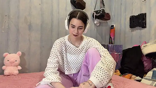 LanoraBilecki online show from April 2026 10:31:01 AM