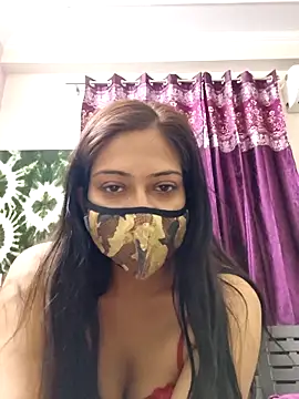 Snapshot of Aliyaa_bhat chatting on April 2026 06:19:01 AM Aliyaa bhat online show from April 2026 06:19:01 AM