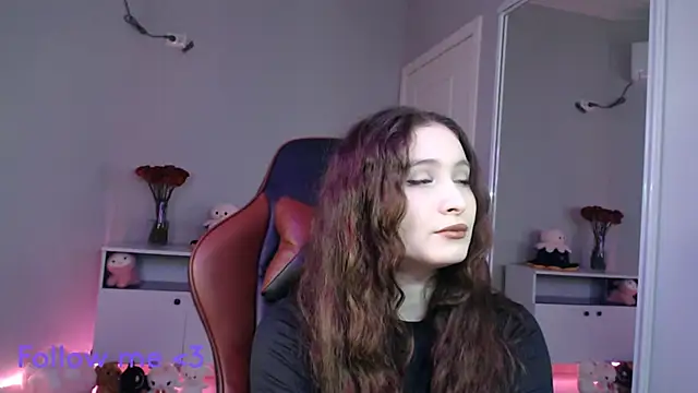 solitudebby online show from April 2026 05:31:01 PM