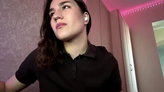 Snapshot of Mary_Nitherson chatting on April 2026 12:06:02 PM Mary Nitherson online show from April 2026 12:06:02 PM