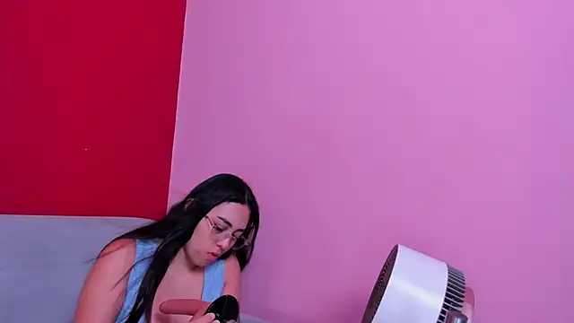 rose smitth online show from April 2026 06:55:02 PM