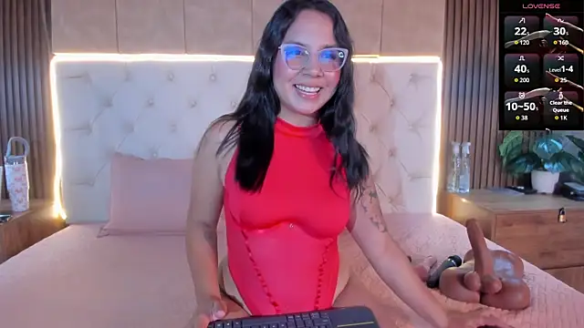 Amelia Rossetti online show from May 2026 11:27:01 AM