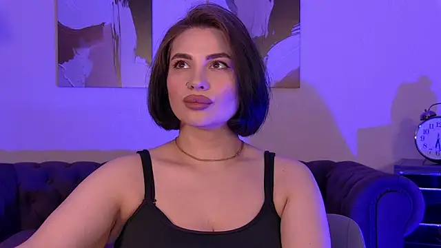 AdrianaToress online show from May 2026 06:06:01 PM