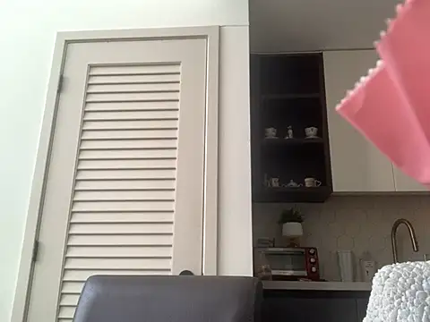 VixenBlade online show from May 2026 02:09:01 AM