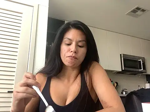 VixenBlade online show from May 2026 09:13:02 PM