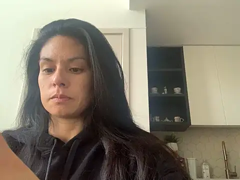 VixenBlade online show from May 2026 02:07:01 AM