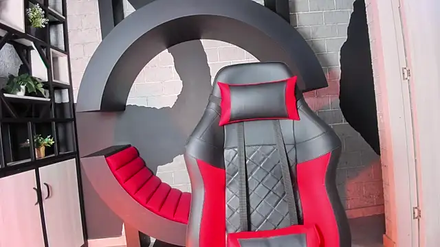 TINIFOX online show from April 2026 02:46:02 PM