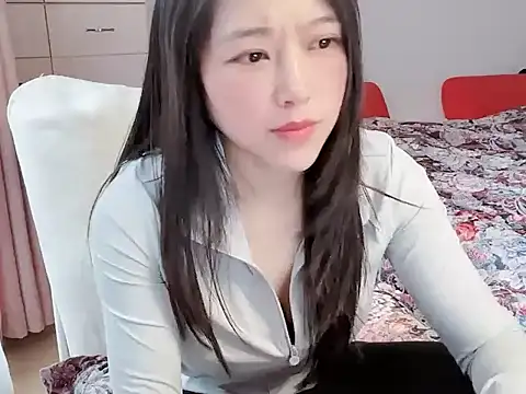 MMYIOO online show from April 2026 07:15:02 AM