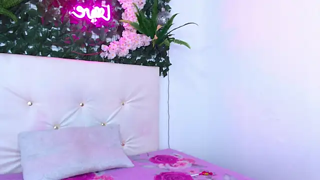 vayolet sexy  online show from April 2026 02:44:02 PM