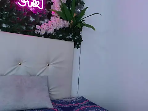 vayolet sexy  online show from April 2026 06:56:02 PM