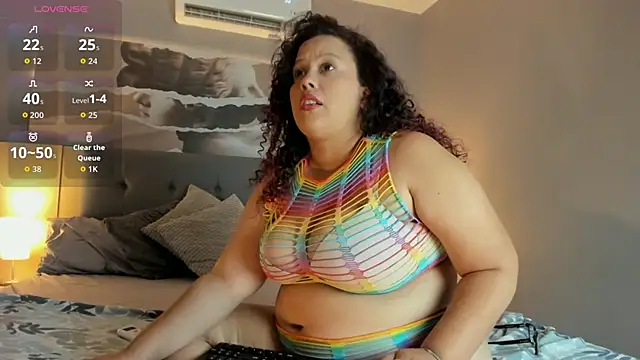 Snapshot of Zara_Holly_ chatting on May 2026 07:12:01 PM Zara Holly online show from May 2026 07:12:01 PM