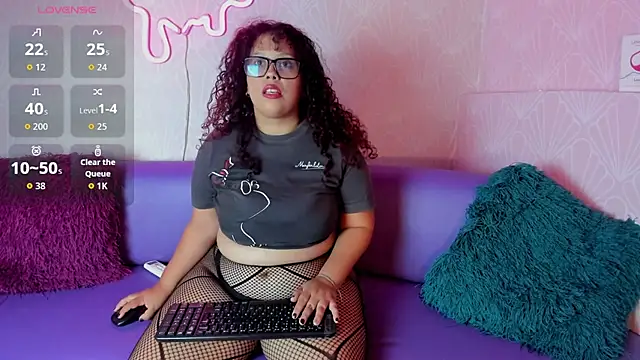 Zara Holly  online show from June 2026 03:45:01 PM