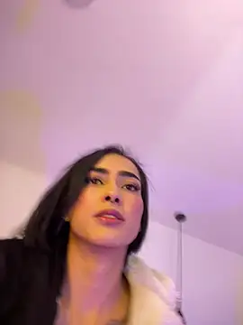 dhalia lux  online show from April 2026 01:40:02 AM