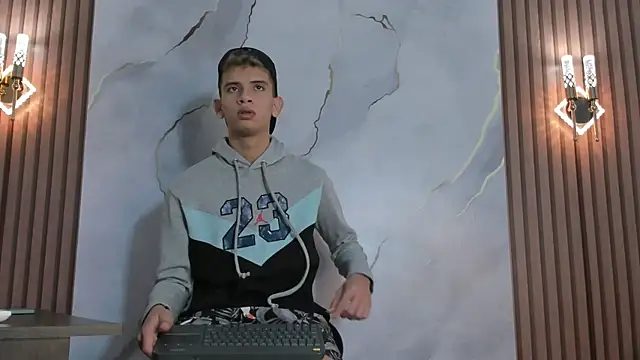 Ethanhot os online show from April 2026 05:27:02 PM