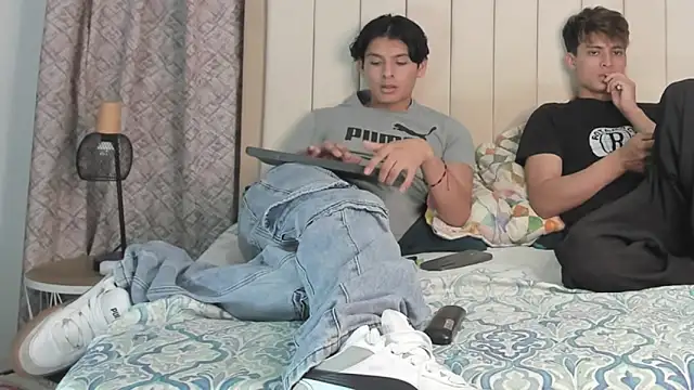 thomas and thiago online show from April 2026 12:58:01 AM