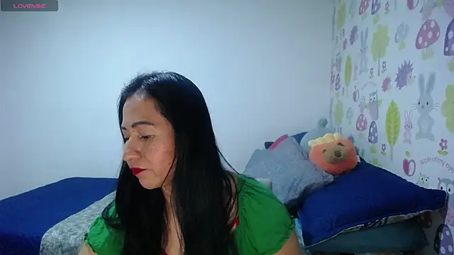 Tyna b online show from June 2026 06:57:02 PM