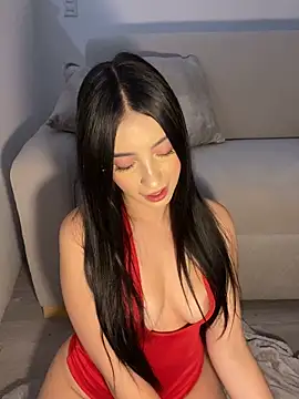 Magiee Thompson online show from May 2026 01:30:01 PM